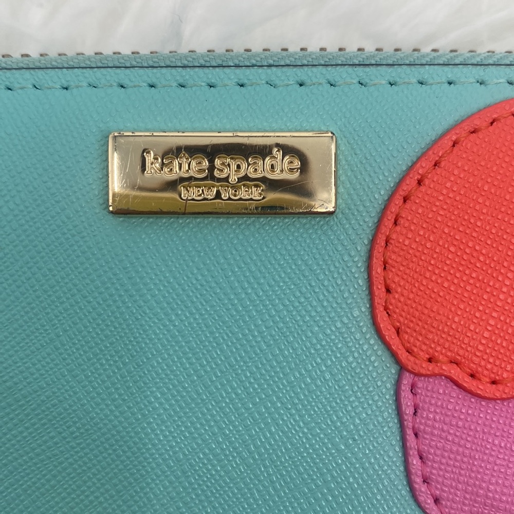 kate spade turquoise leather zip wallet with red and pink ice cream applique - Picture 3 of 6